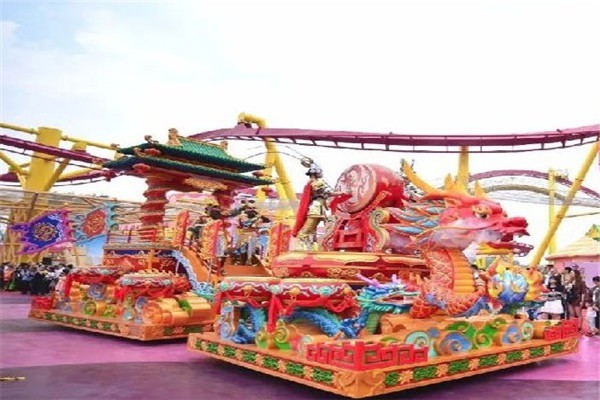 欢乐谷充气玩具